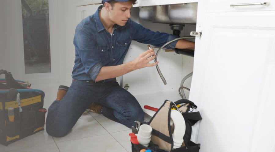 Professional Tankless Water Heater Installation in Hillister, TX